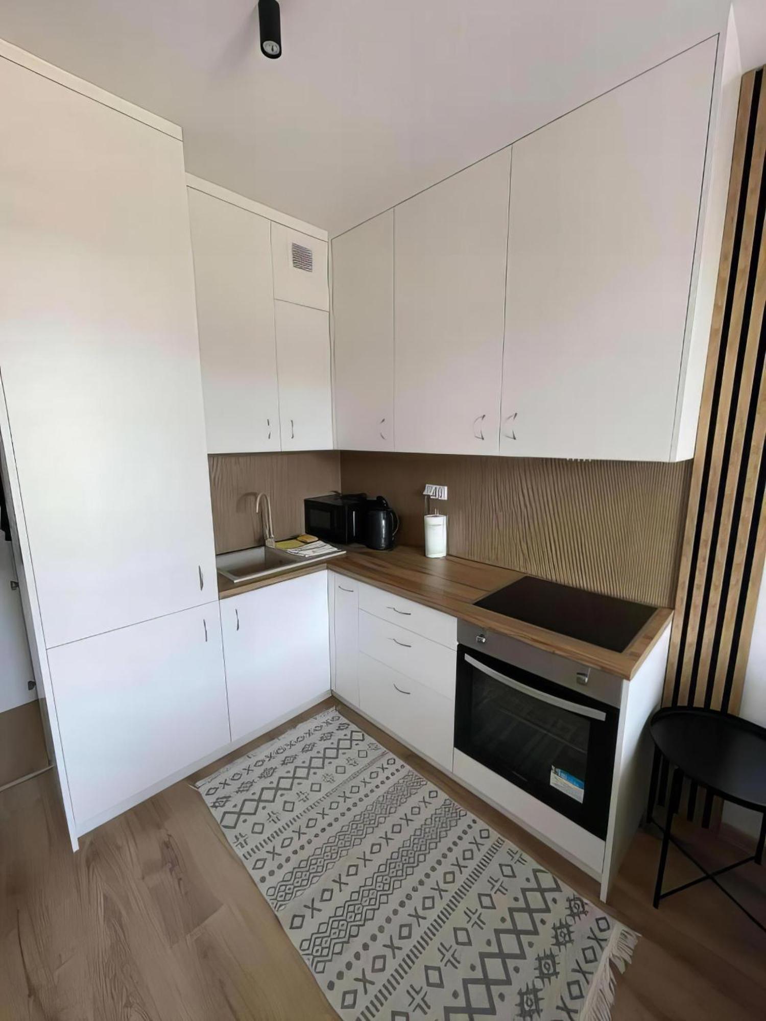 77 Wiktoryn Studio Lägenhet Warszawa Exteriör bild