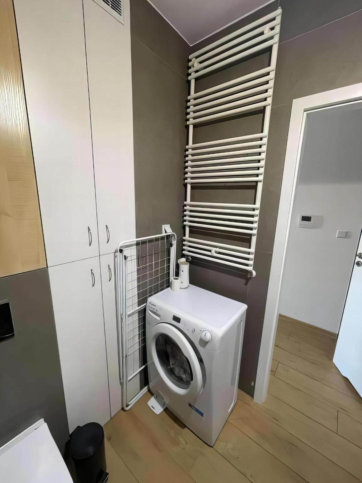 77 Wiktoryn Studio Lägenhet Warszawa Exteriör bild